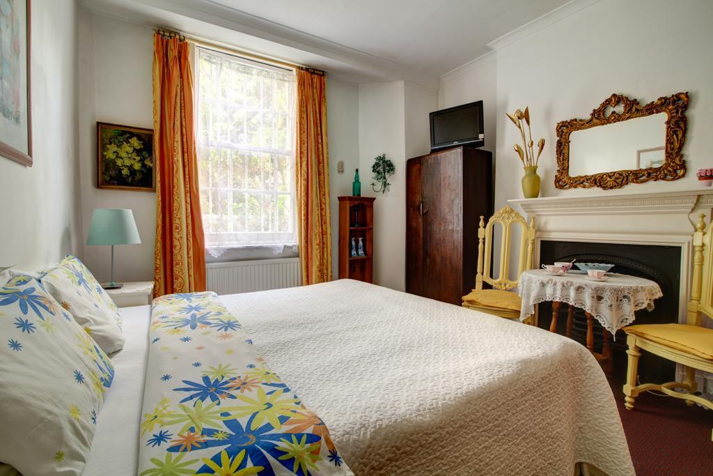 Couette-café Dawson Place, Juliette's 3*